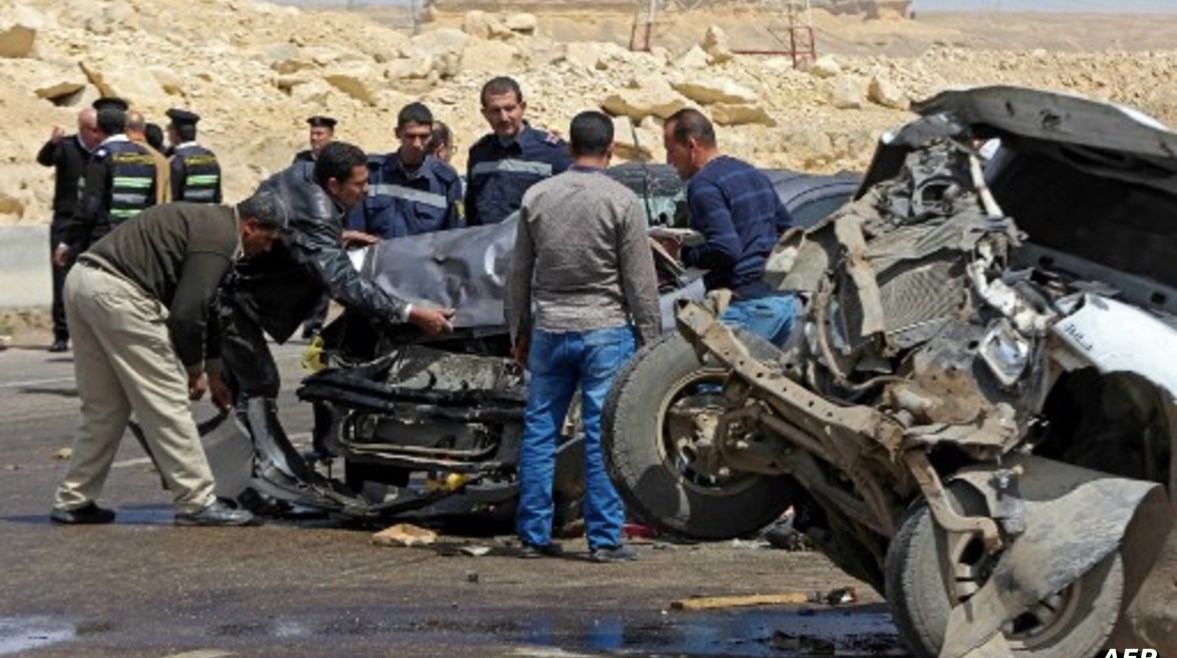 توفي طالب وأصيب اثنان آخران بجروح وكدمات متفرقة في حادث تصادم بكرداسة