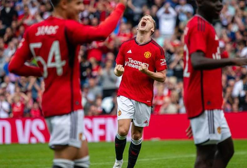 موعد لقاء مانشستر يونايتد مع برايتون في الدوري الإنجليزي والقنوات الناقلة