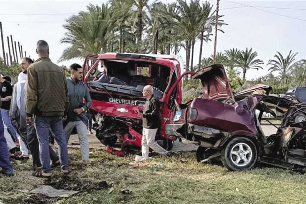 اصابة أربعة أفراد بكدمات حادث تصادم في الجيزة