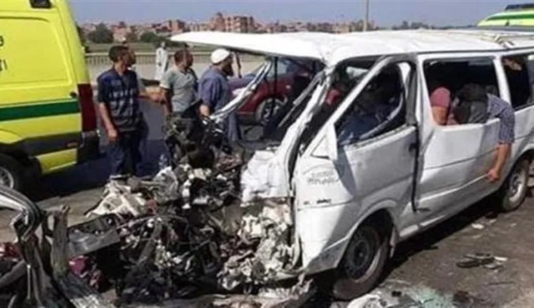 اصابة أربعة أفراد بكدمات حادث تصادم في الجيزة
