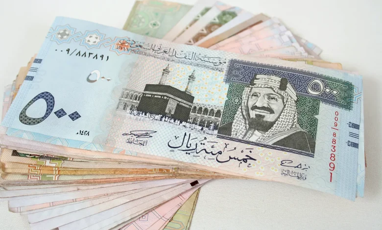سعر الدولار والريال السعودي مقابل الجنيه المصري