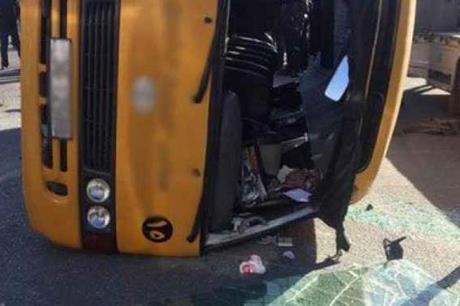 توفيت مدرسة وأصيب 8 أشخاص آخرين في حادث تصادم
