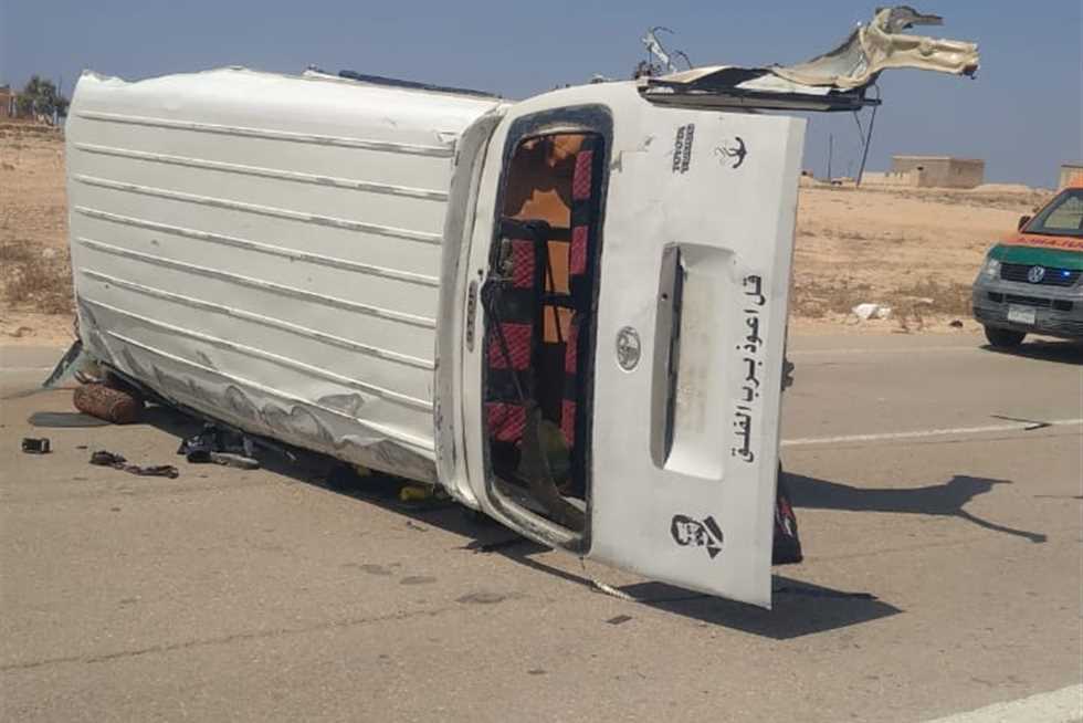 توفيت مدرسة وأصيب 8 أشخاص آخرين في حادث تصادم