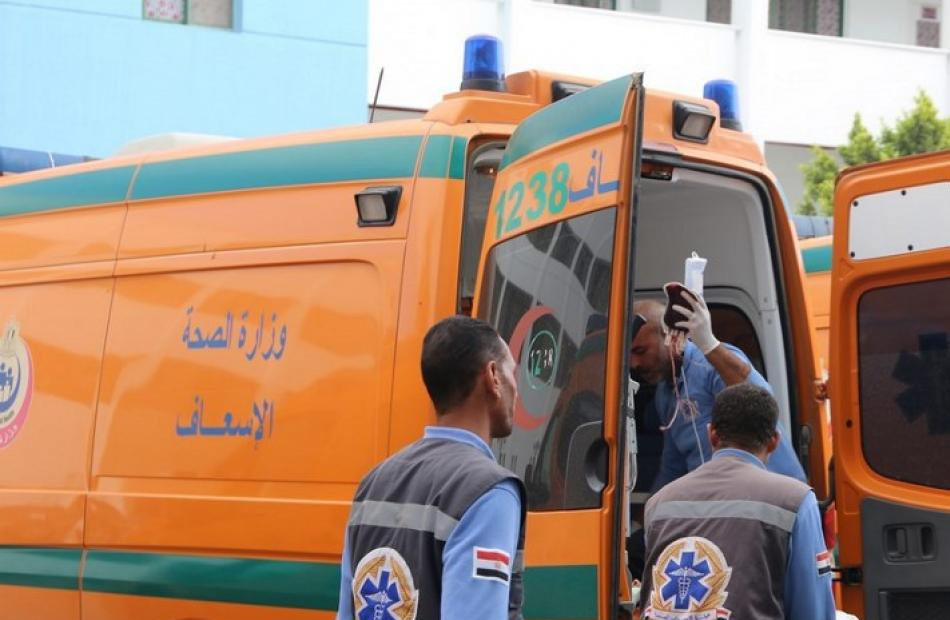 أُصيب 6 أفراد نتيجة حادث انقلاب سيارة ميكروباص على طريق مصر الإسكندرية