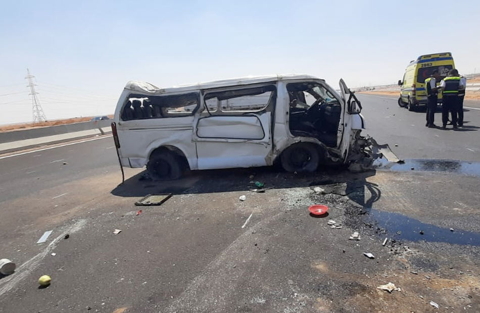 أُصيب 6 أفراد نتيجة حادث انقلاب سيارة ميكروباص على طريق مصر الإسكندرية