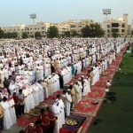 الإفتاء تبين حكم خروج المرأة لأداء صلاة العيد والسنن المعروفة المرتبطة بها