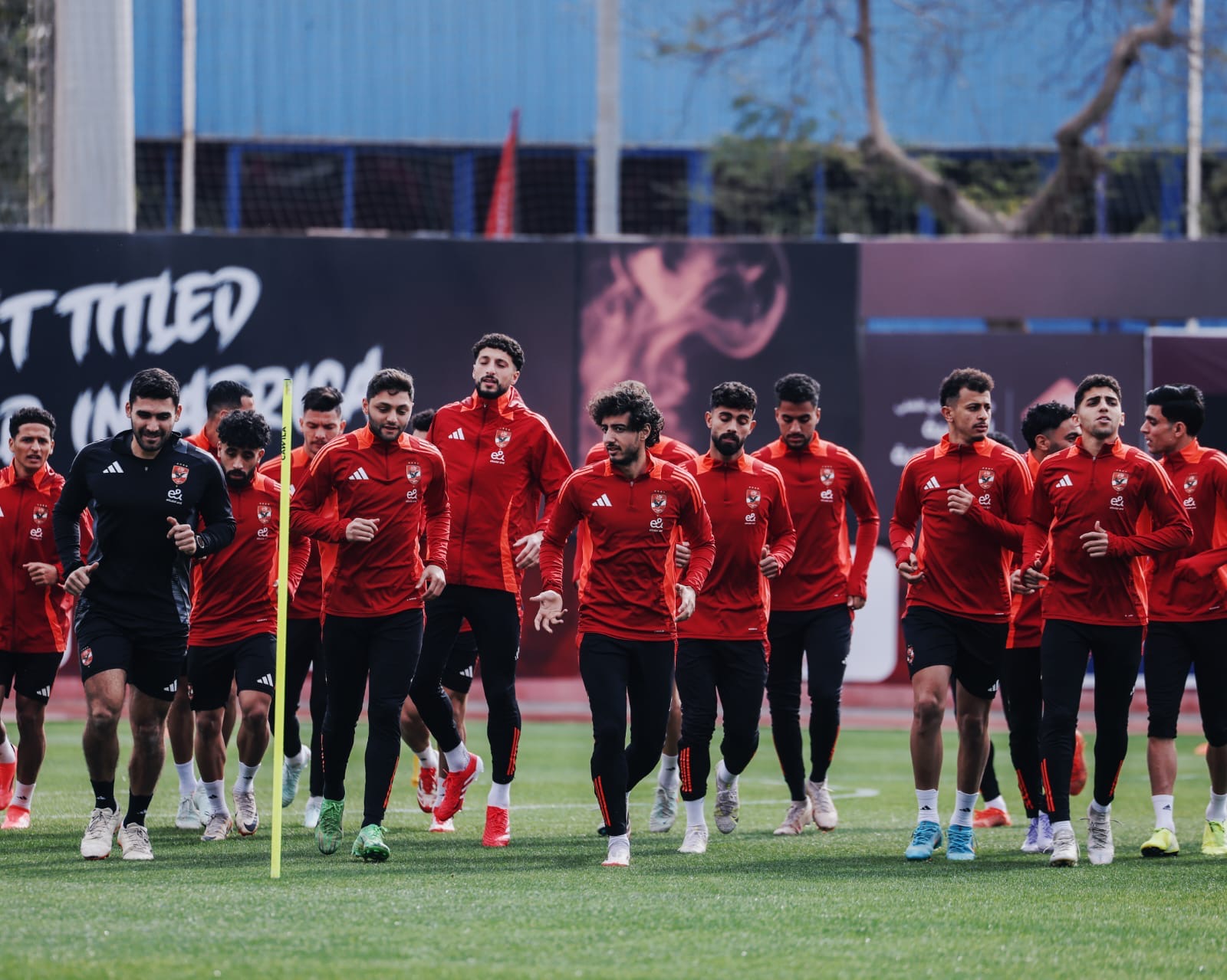 الأهلي يبدأ دريباته الأولى يوم الأحد في موريتانيا بعد وصوله