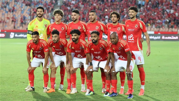الأهلي يبذل جهودًا كبيرة لحل مشكلة تأشيرات أربعة من لاعبي الفريق