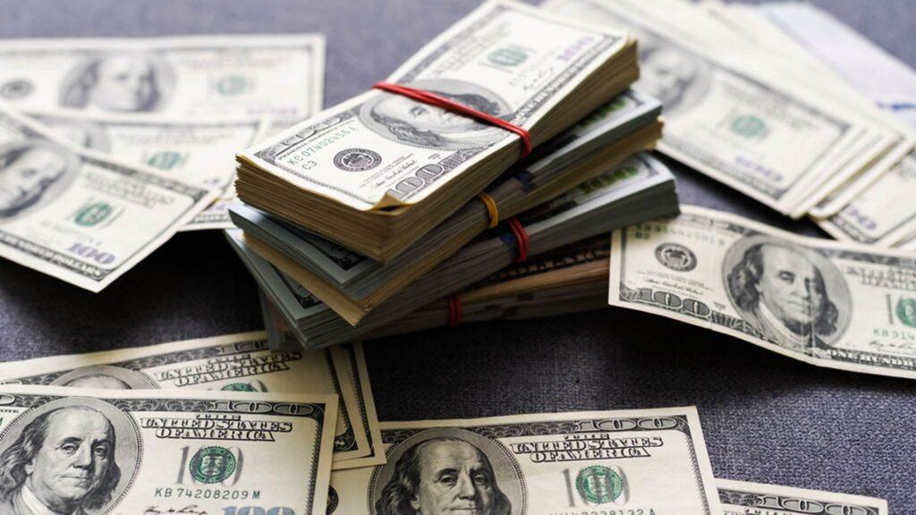 سعر الدولار الأمريكي اليوم الإثنين 12 مايو 2025